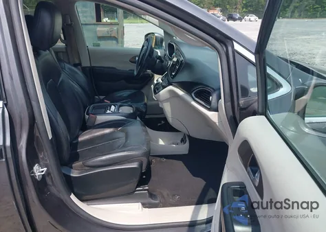 2017 Chrysler Pacifica Touring-L from USA, damaged, VIN 2C4RC1BG7HR591153